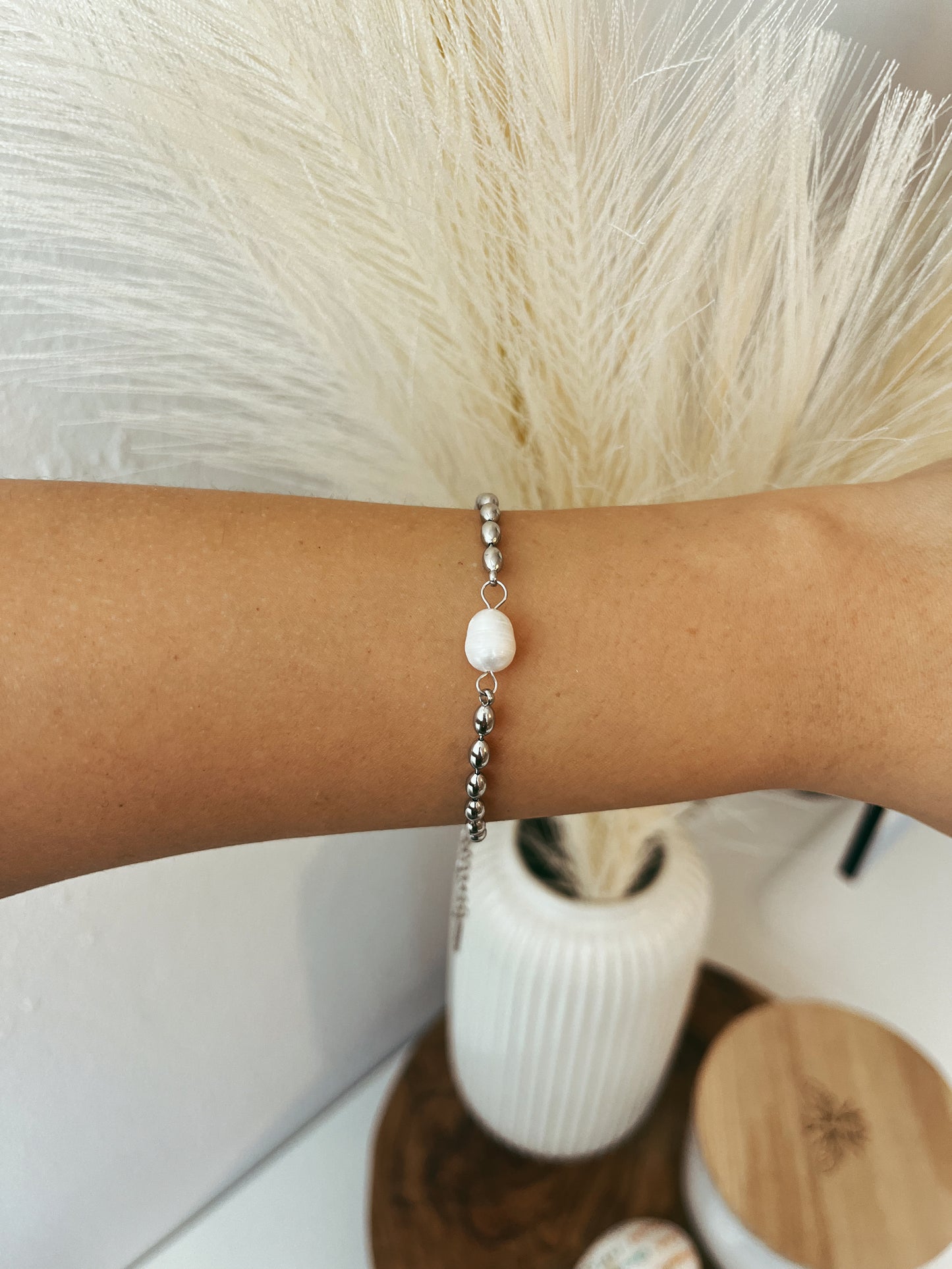 Silvery Pearl Bracelet