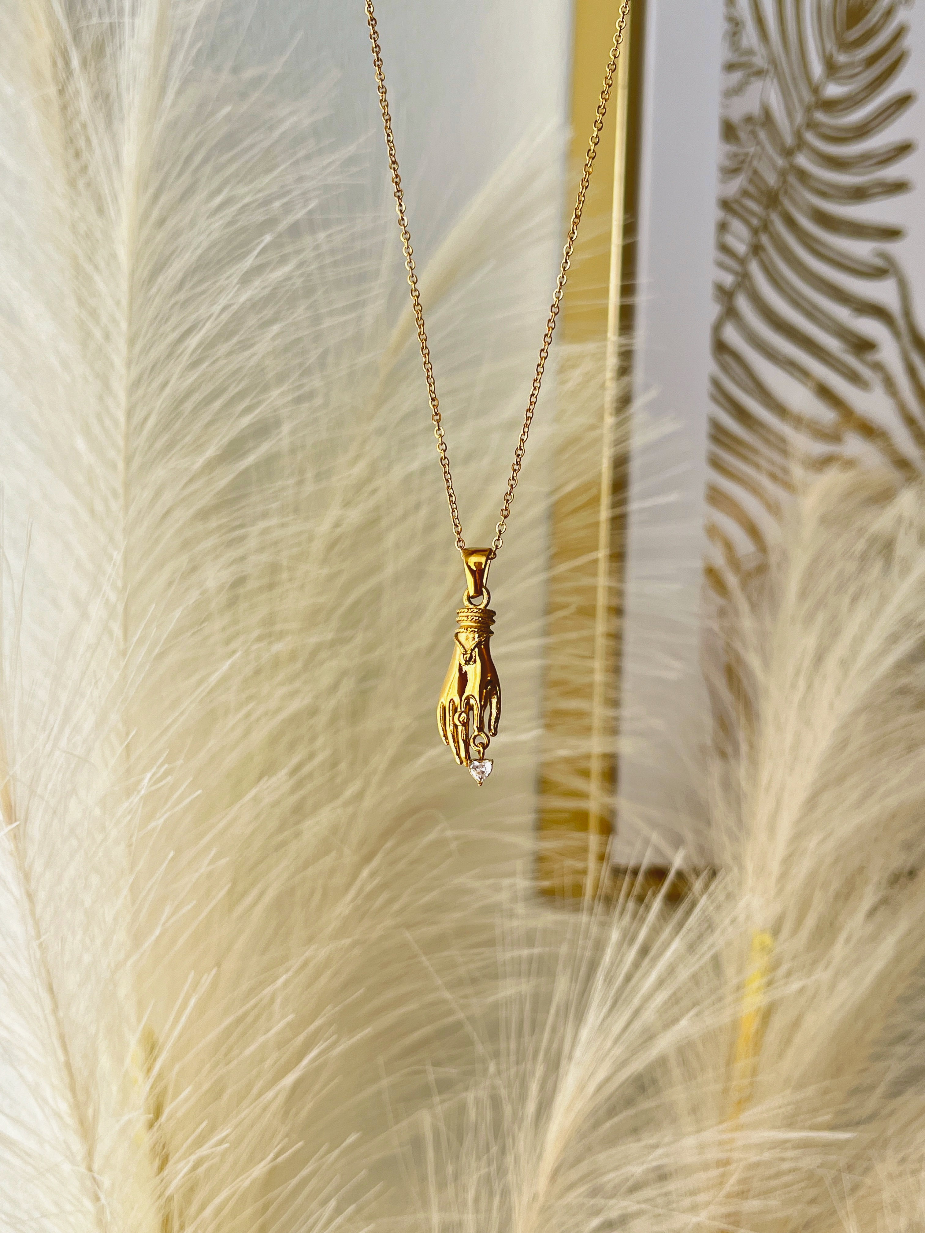 Manita Necklace