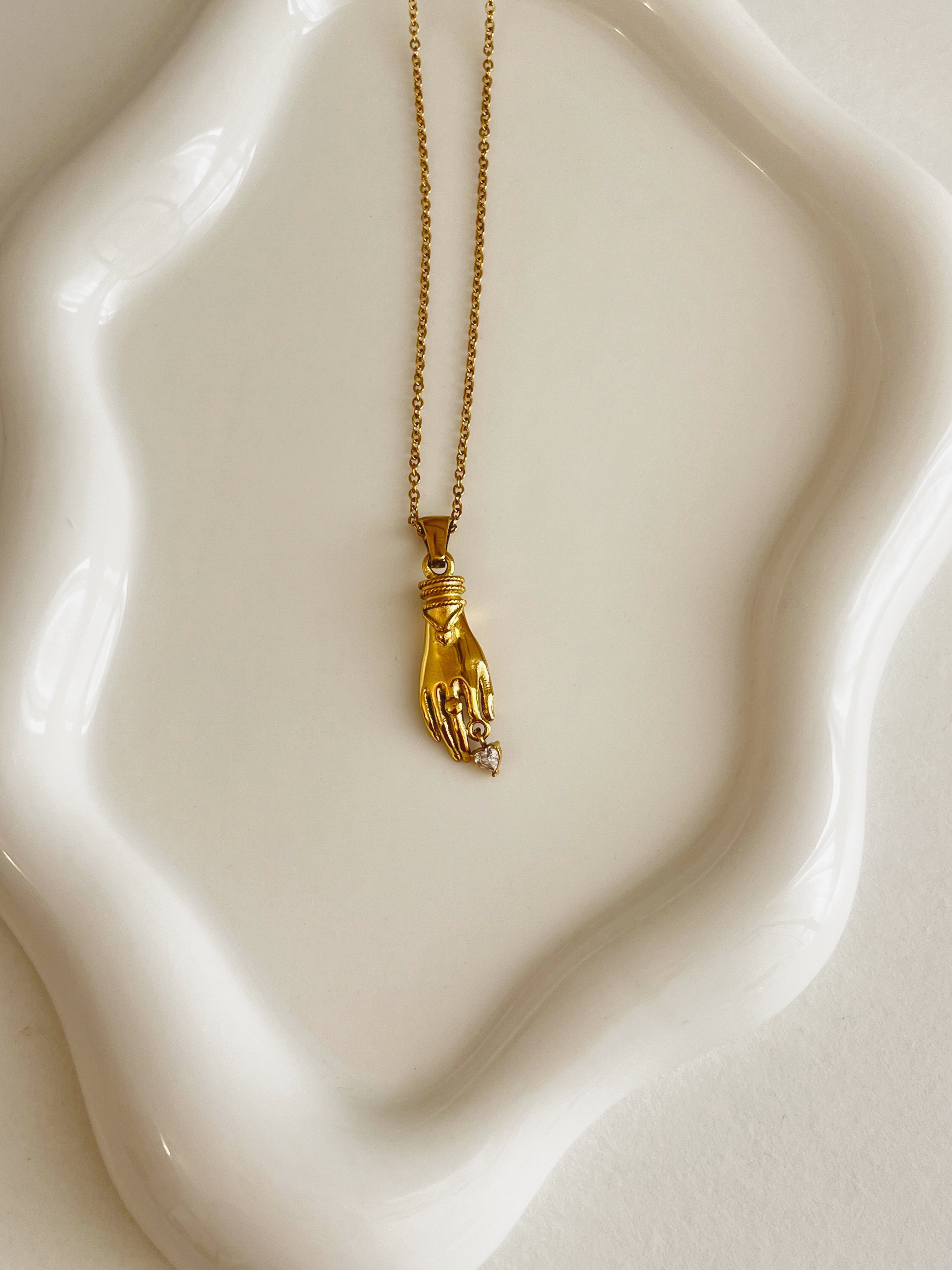 Manita Necklace