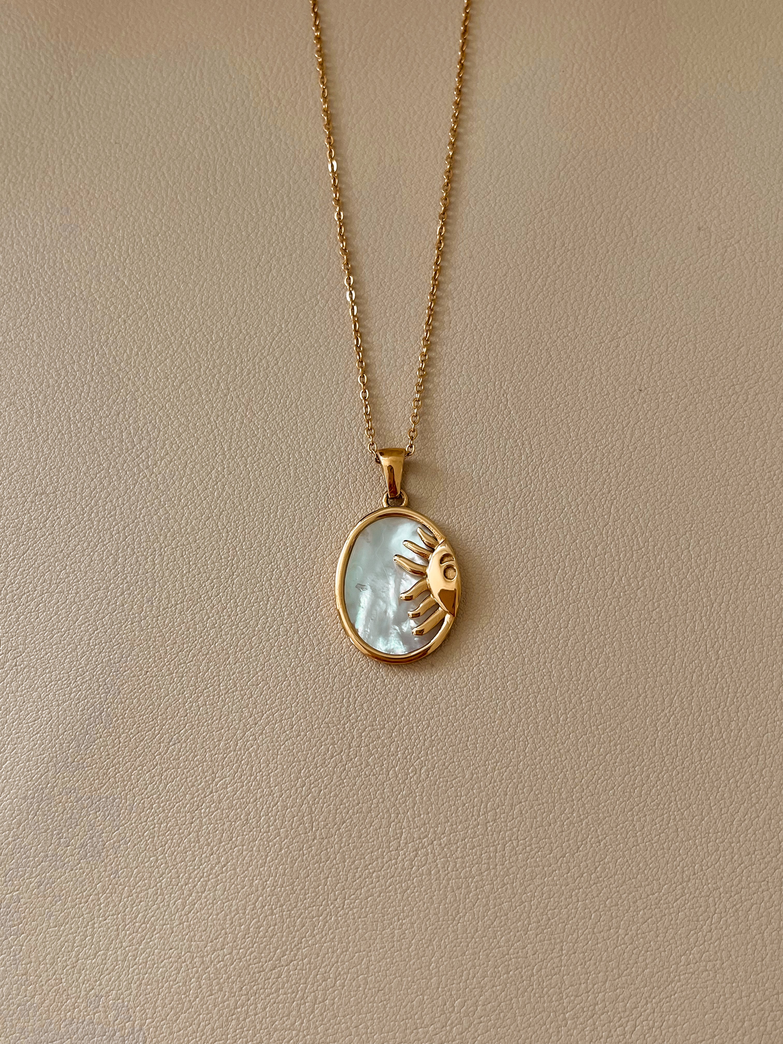 Solaz Necklace