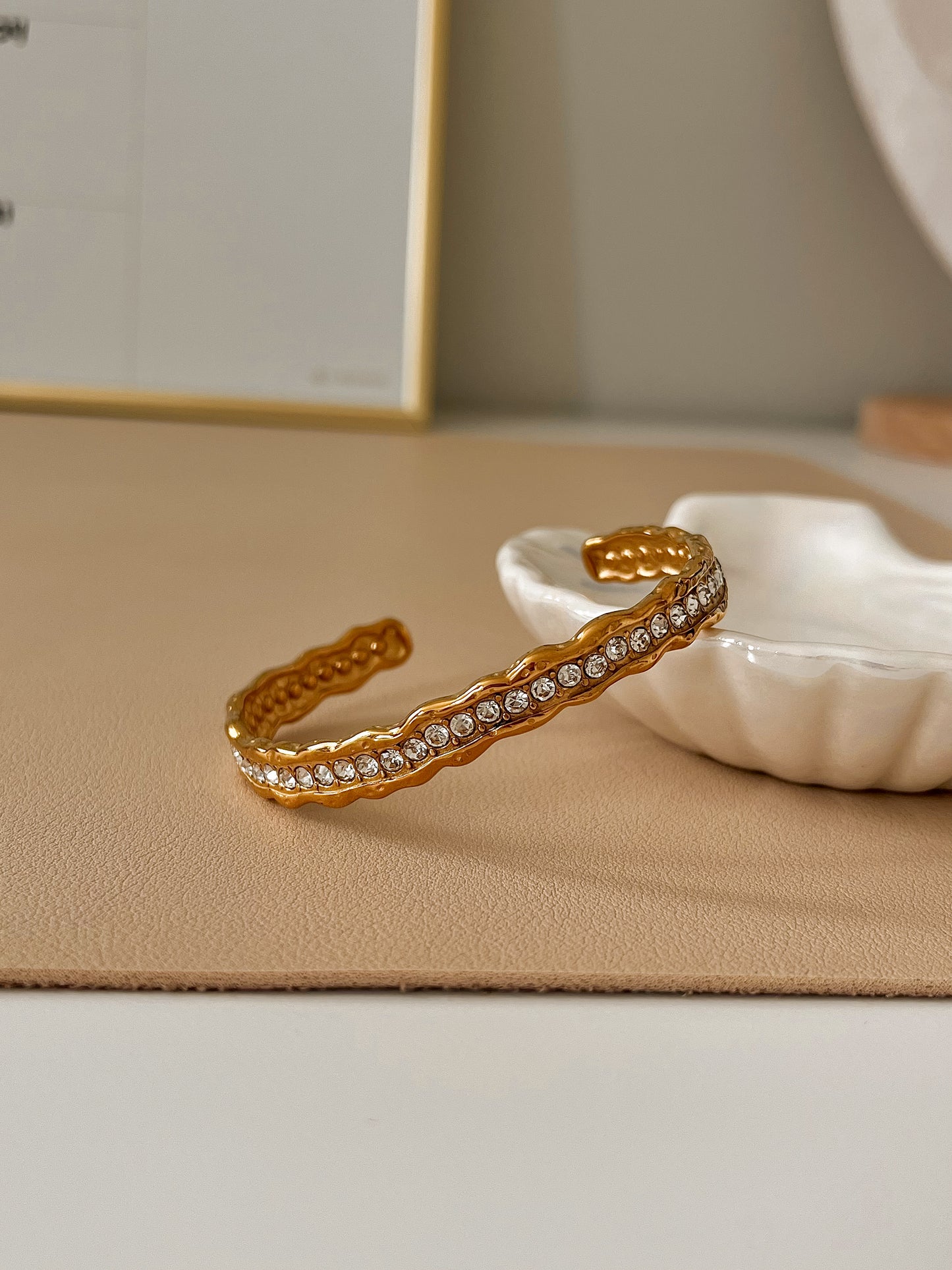 Luzia Bangle