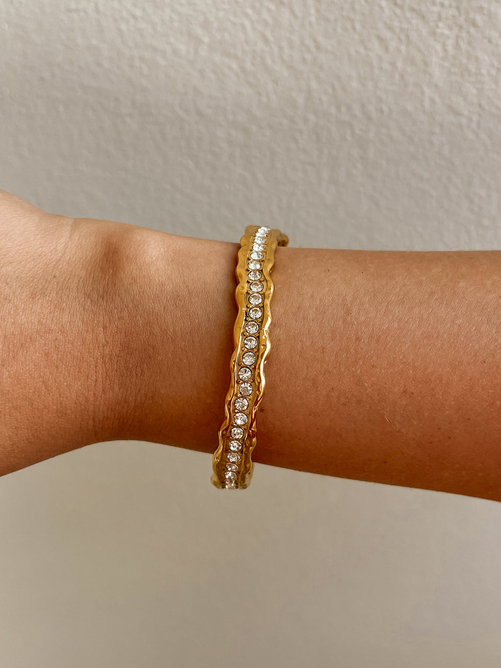 Luzia Bangle