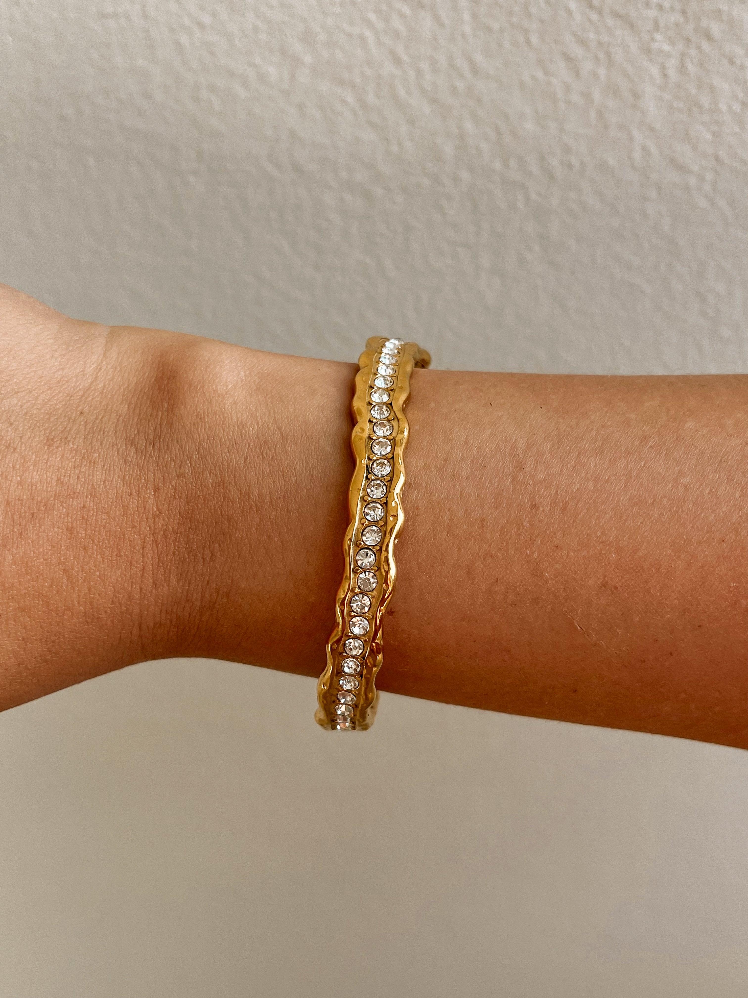 Luzia Bangle