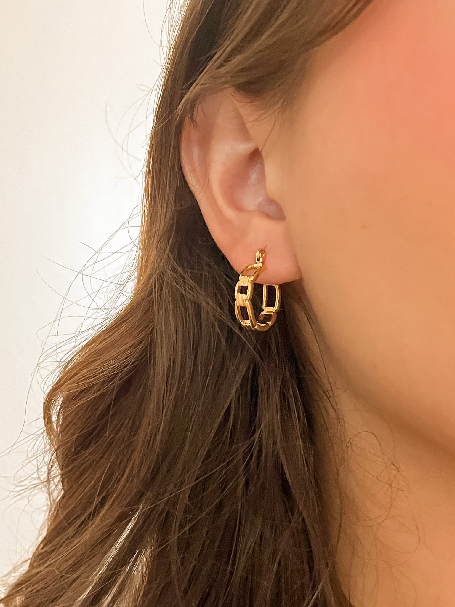 Ivora Hoops