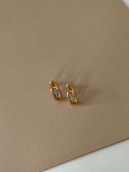Lia Hoops