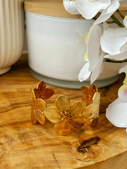 Calantha Bangle