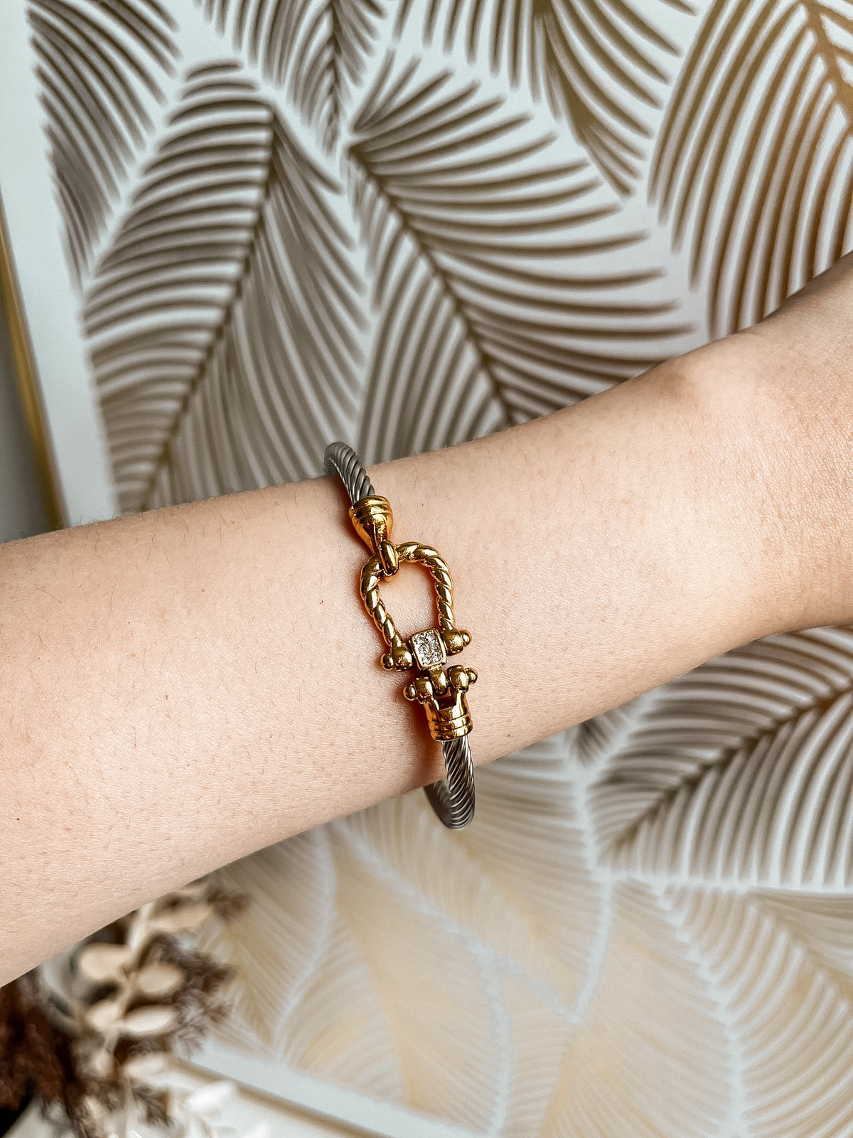 Eterna Bangle